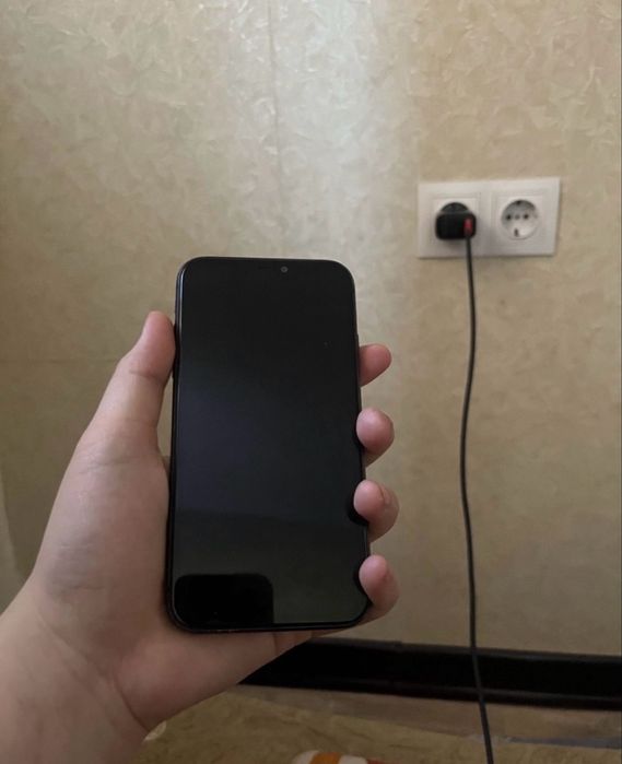 Айфон 11 64 гигобайт черный