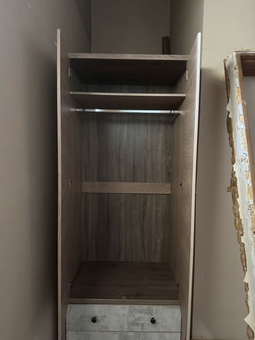 Продам шкаф платяной