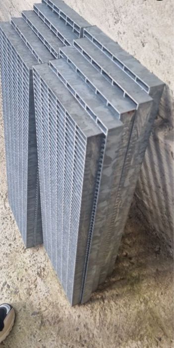 trepte gretare zincate