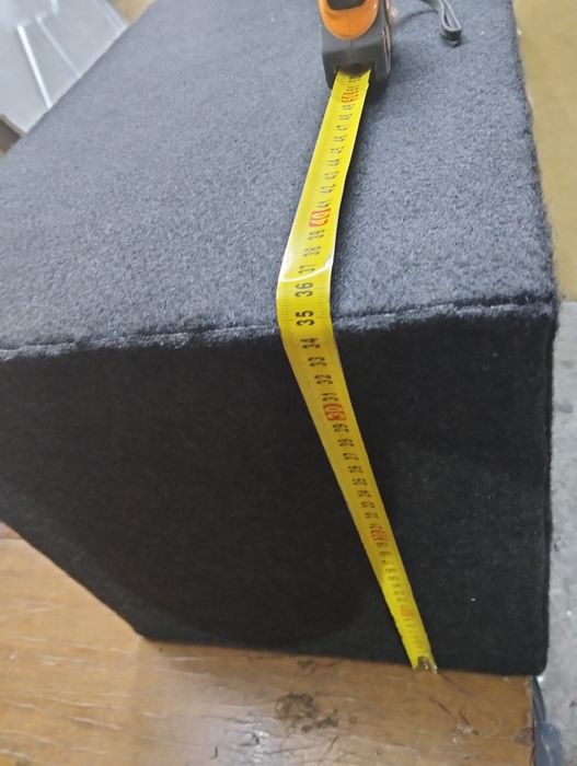 Продам короб по сабуфер 12см