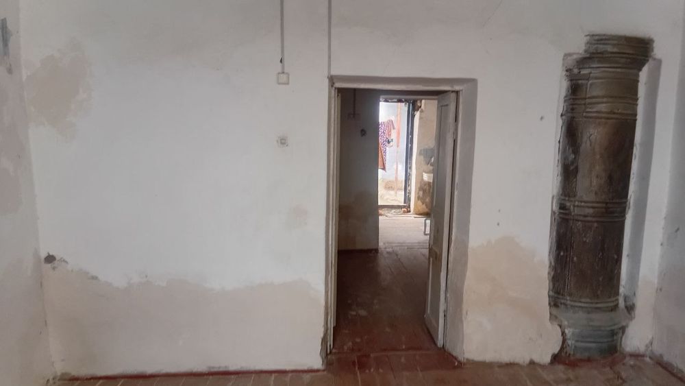 3xonali uy sotiladi  xonalari keng remont talab narxi kelishilinadi