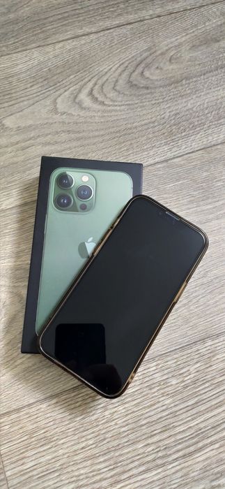 iPhone 13 pro green