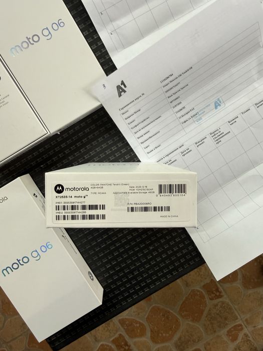 Продавам телофн motorola moto g 06