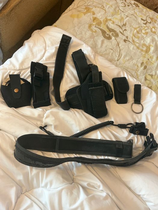 Комплект с Белезници