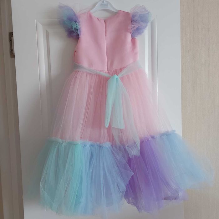 Продается нарядное платье