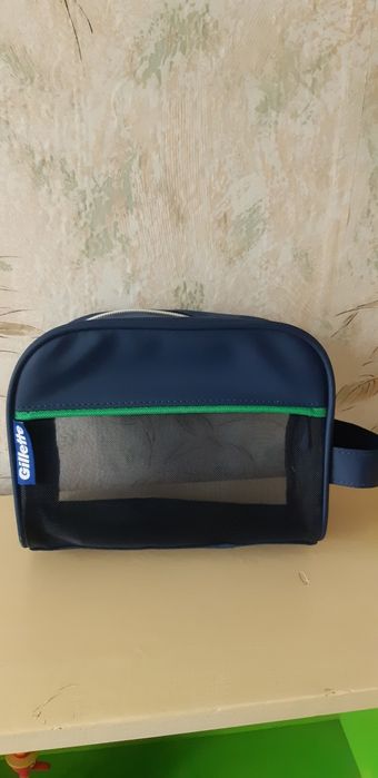 Несесер за козметика