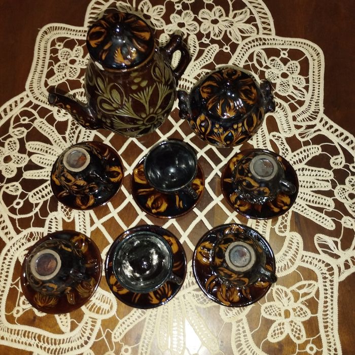 Vând servici de cafea