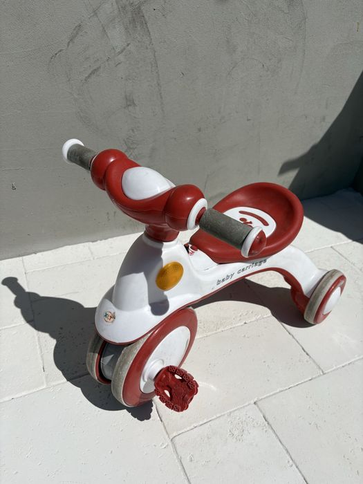 Tricicletă copii ride-on roșu/alb, stabilă, multifuncțională