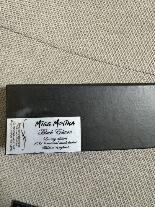 Miss Monika lashes