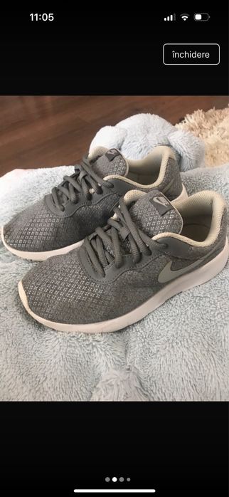 Adidasi Nike femei