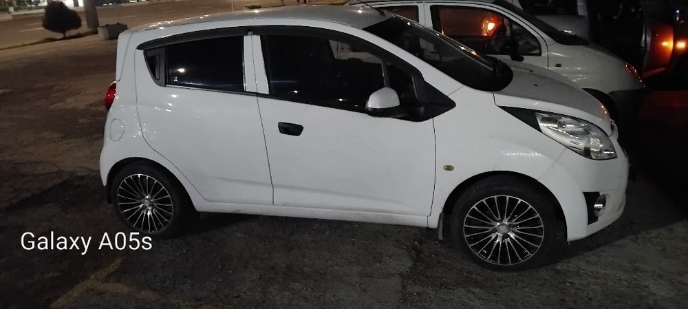 Spark 2014 yil sotiladi