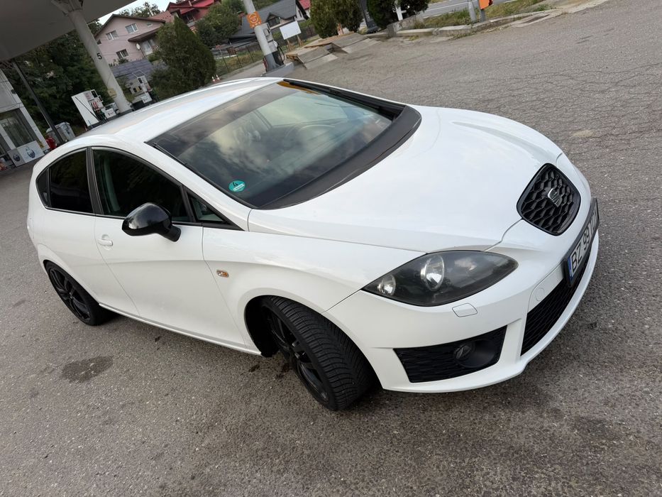 SEAT Leon 2010 — imagine 3