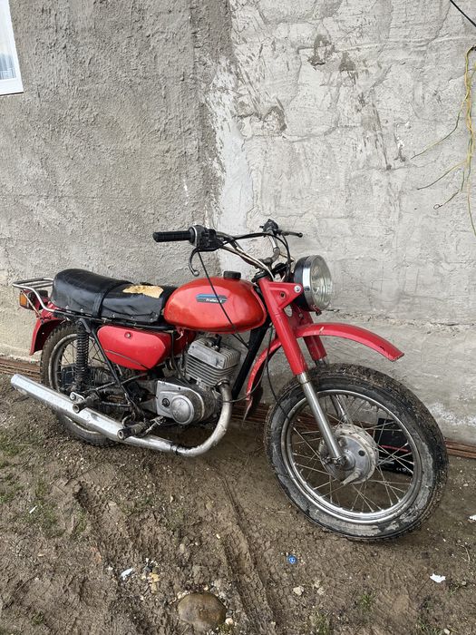 Vand  minsk 125 accept si alte schimburi merge si trage foarte bine