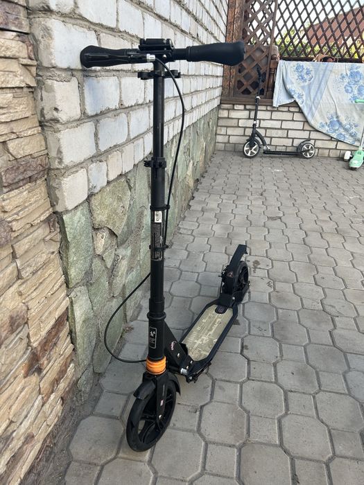 Urban Scooter 200 черный