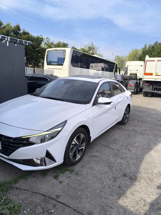 Hyundai Elantra 1.6 Mator Luk bor 2022 yil