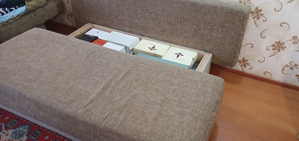 Диван тканевый бу