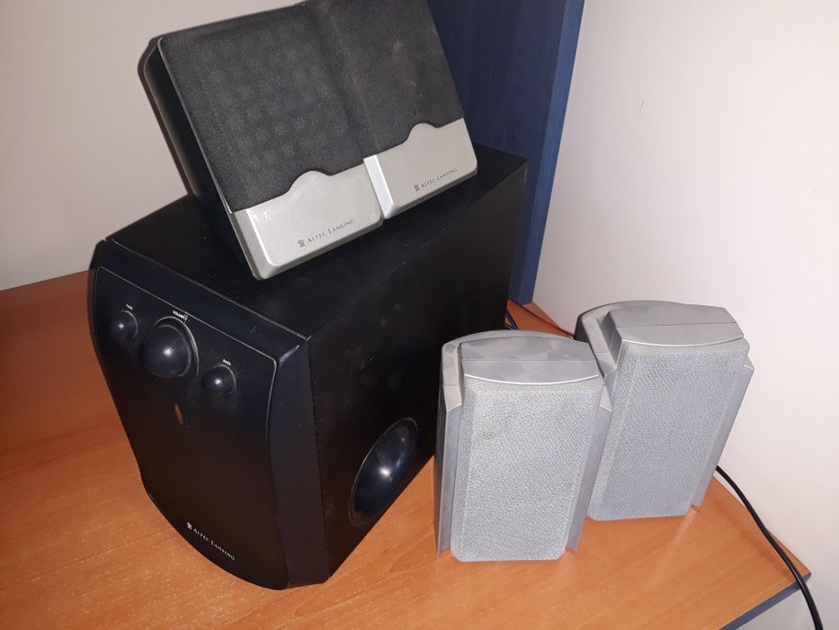 Компютър с монитор + телевизор