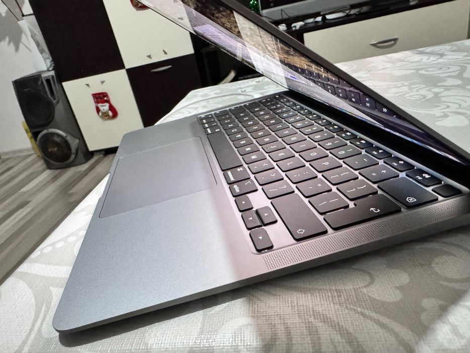 Продава се лаптоп Apple MagBook air 13.3" 256 Space Gray,Apple M1