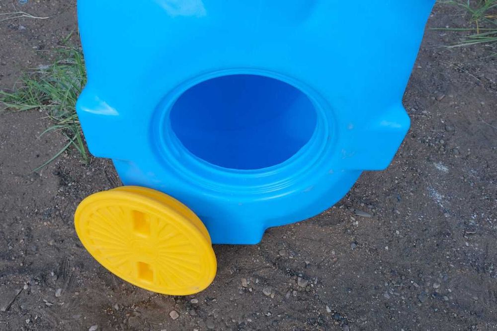 Емкость бак бочка 750 литров горизонтальная прямоугольная с завода