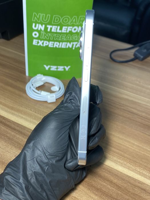 iPhone 16 Pro • 128 GB • White Titanium