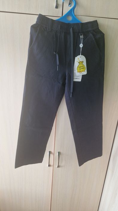 Продам брюки в школу