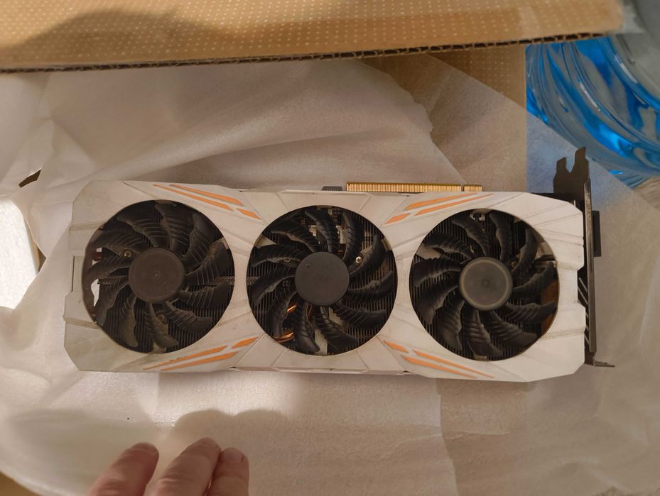 Видео карта  GeForce GTX 1080Ti