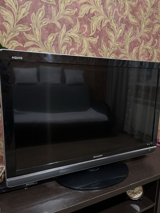 Продам на запчасти телевизор