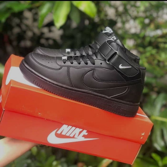 Air Force 1 mid utility.