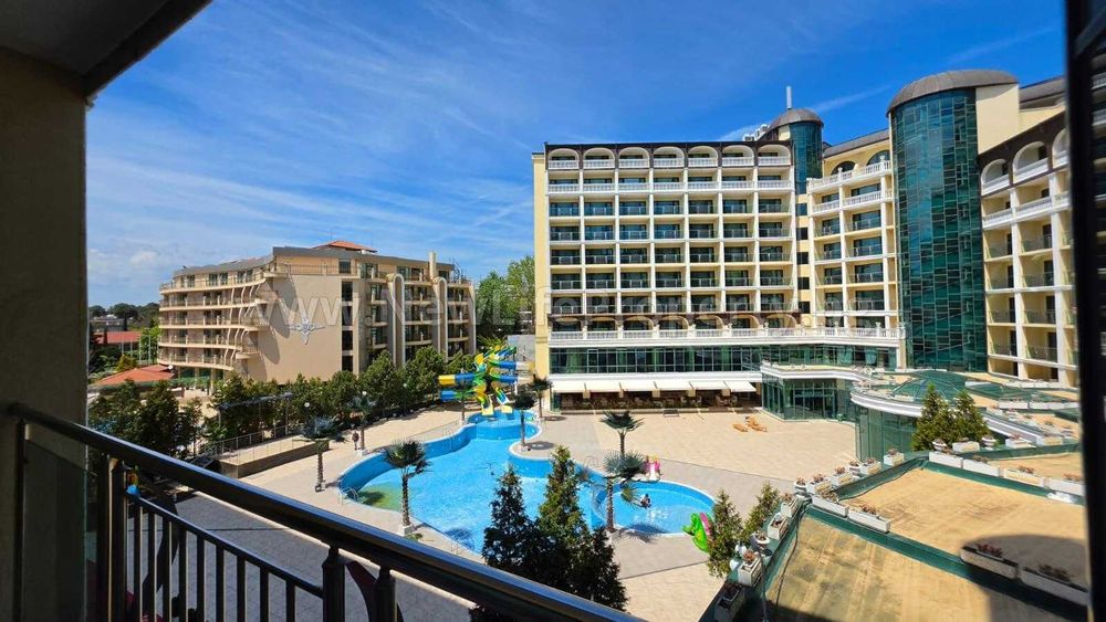 Просторен двустаен апартамент в к-с Miramar Palace, Слънчев Бряг