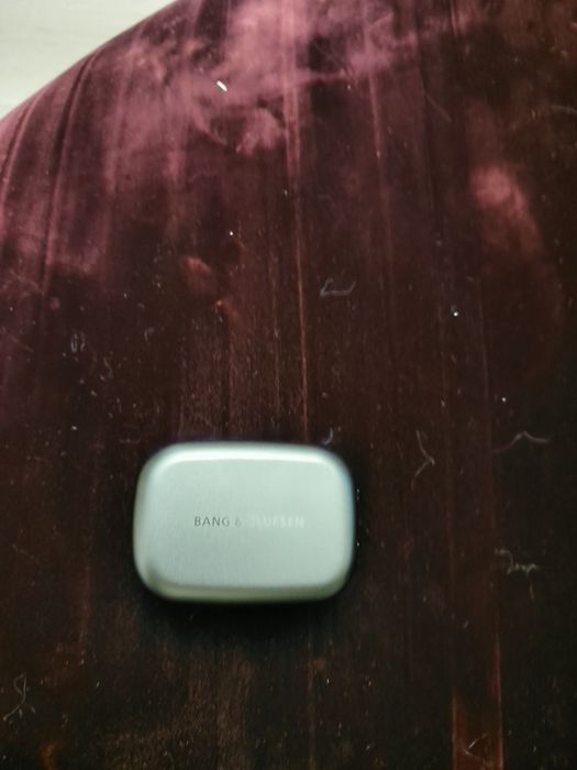 Наушники Bang & Olufsen