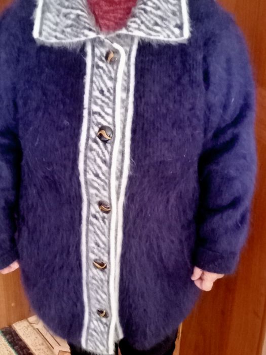 Продам кофту из ангоры.