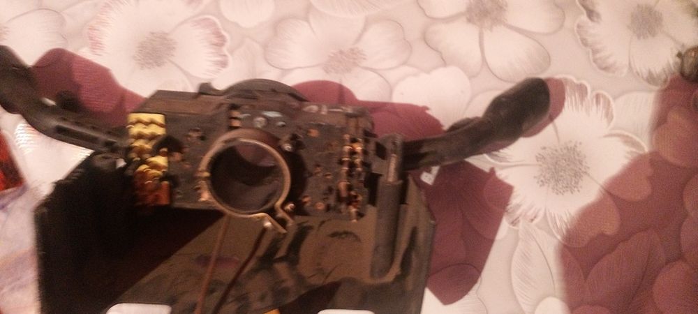 Продам рулевой переключатель на audi