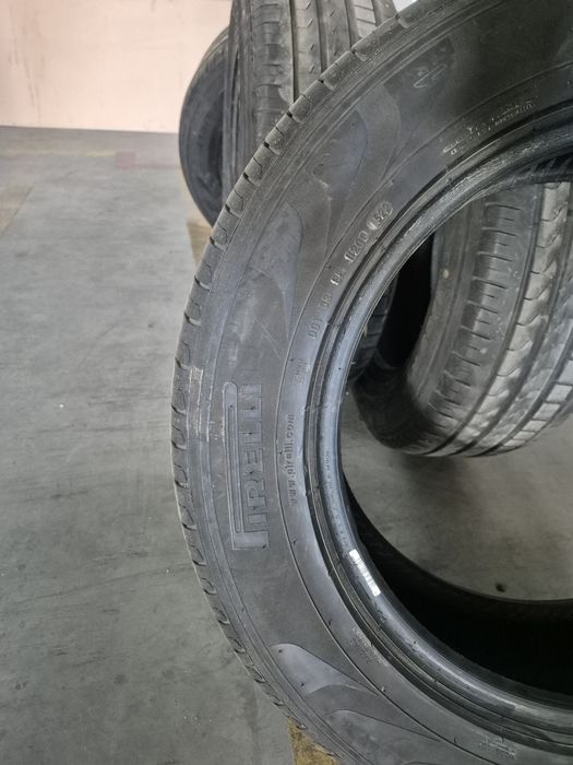 4 anvelope vară Pirelli 215 65 17
