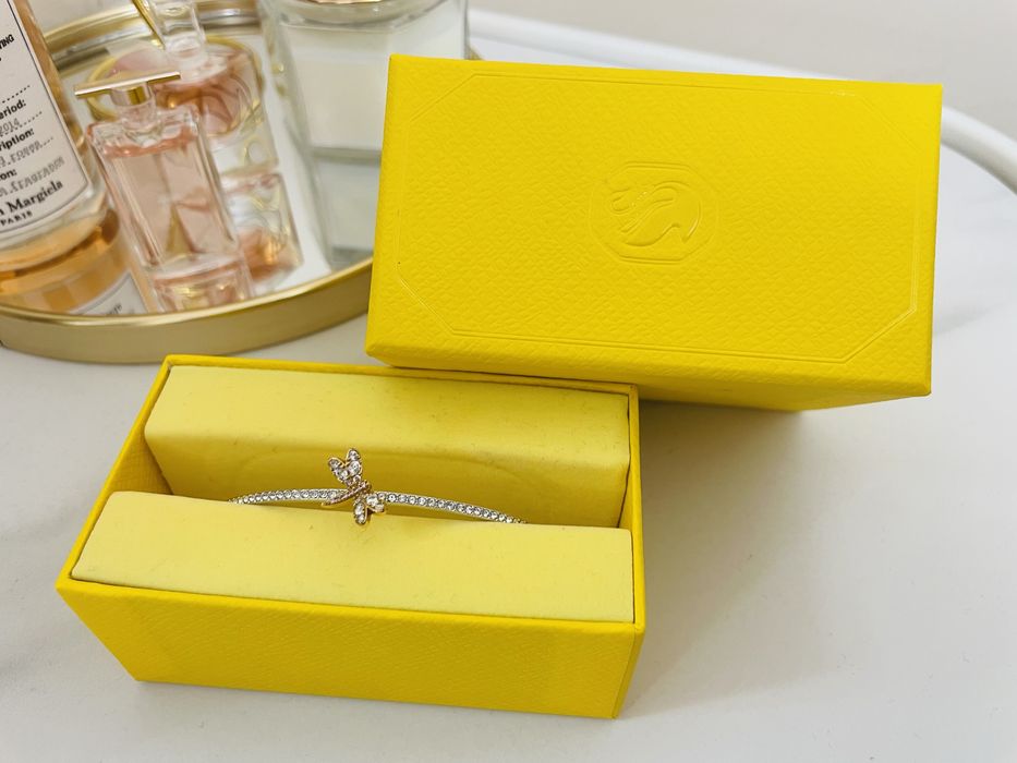 гривна на Swarovski