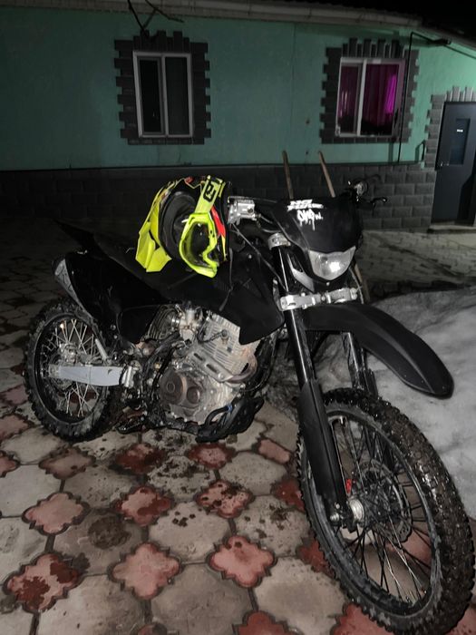 Продаётся эндуро 06 на 165 двигателе.