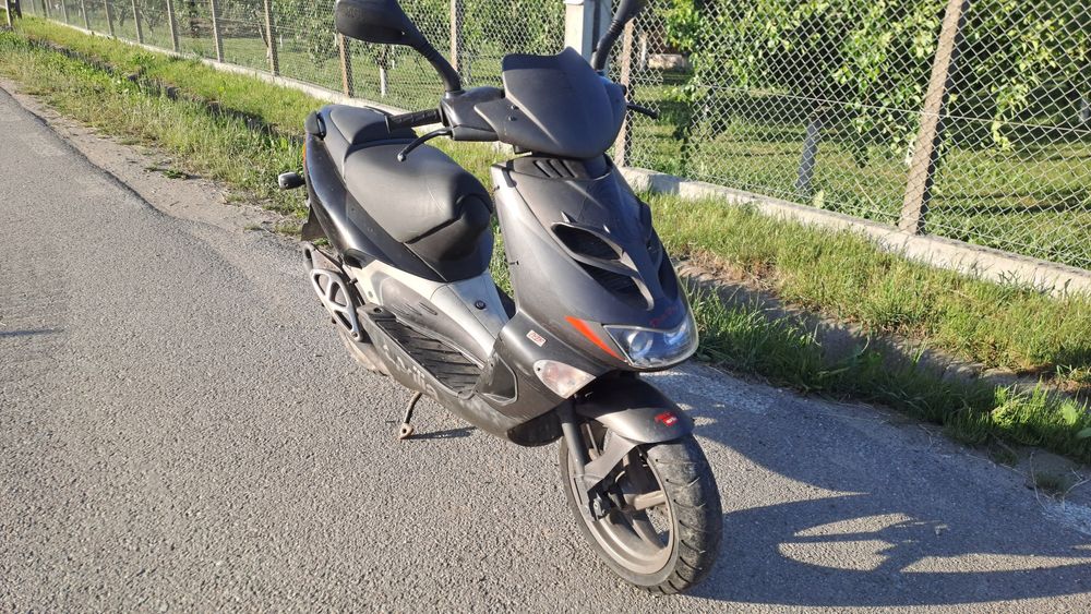Scuter aprilia sr 50