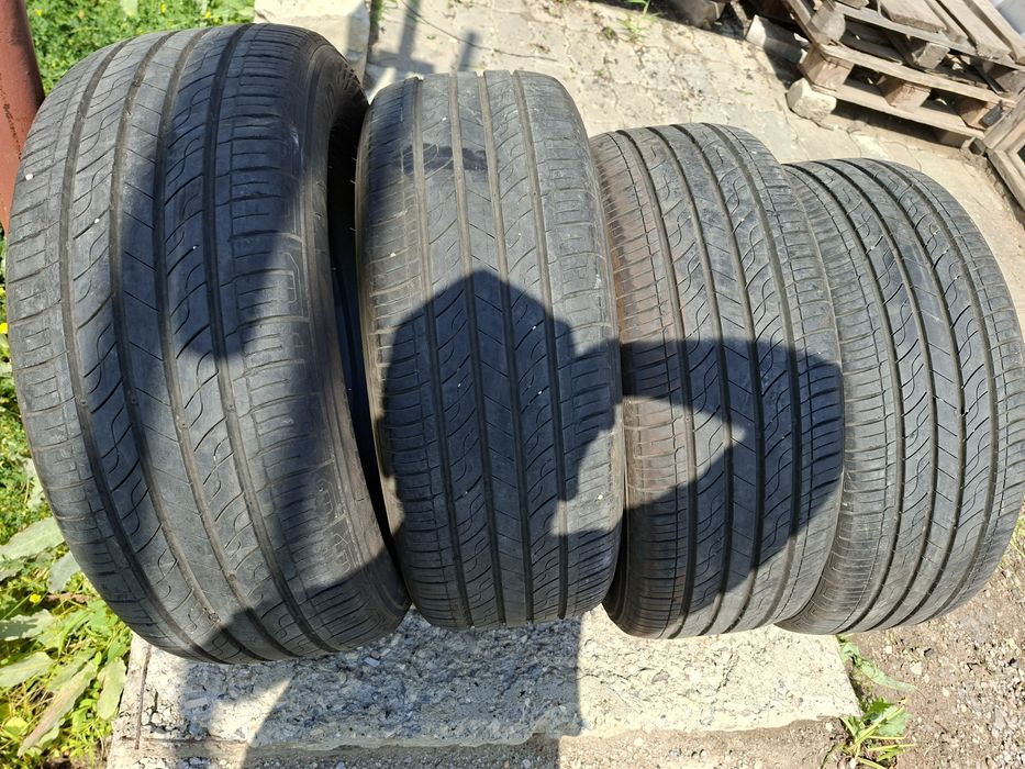 Продам шины. 225/55/17 кумхо