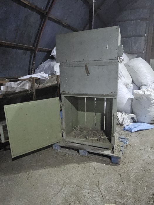 Преса за билки хартия