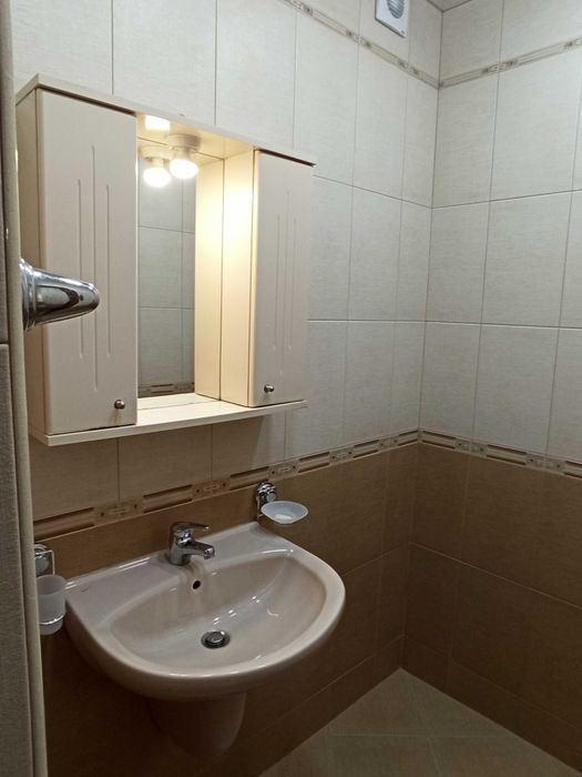 Дава се под наем Тристаен апартамент в Бургас, Меден рудник - зона А - 88 кв.м за 382.5 € - Снимка #5