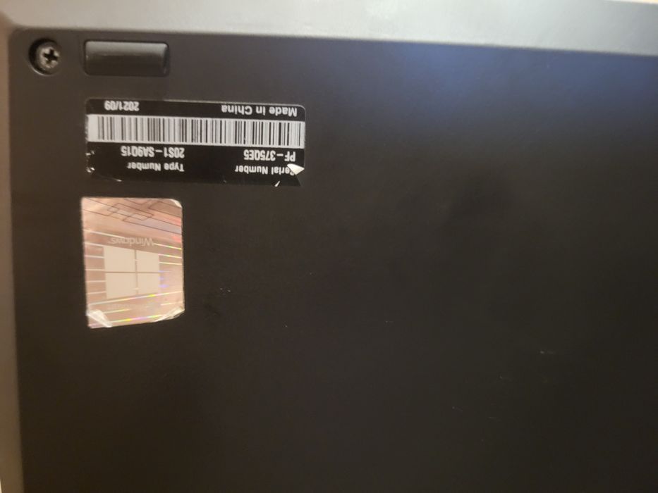 Vând laptop Lenovo ThinkPad T14 Gen 1 (Touch) in stare buna