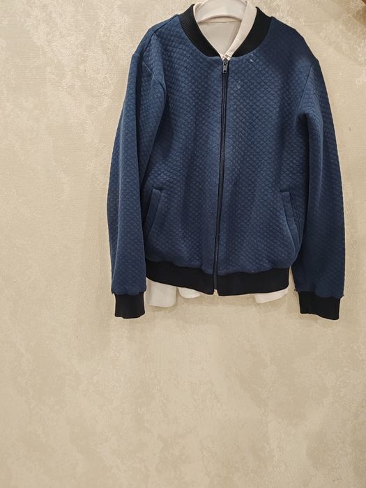 Продам школьную одежду для девочки