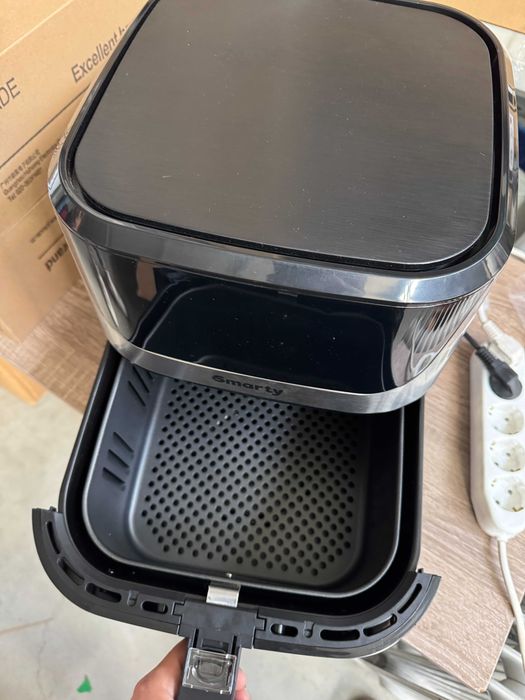 Friteuza fara ulei Smarty Airfryer 9L, 1800W, display digital, 12 programe
