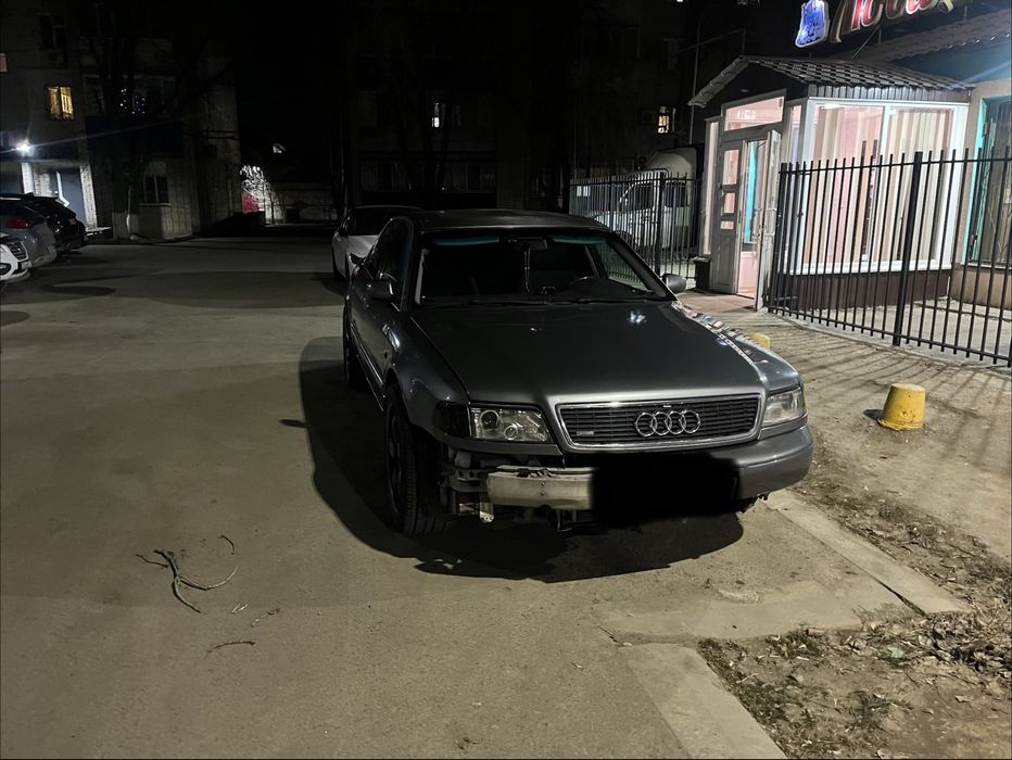 Продам ауди а8 д2