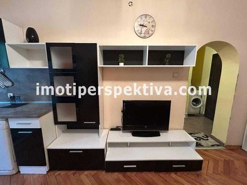Продава се Тристаен апартамент в Пловдив, Христо Смирненски - 80 кв.м за 1084 €/кв.м - Снимка #1