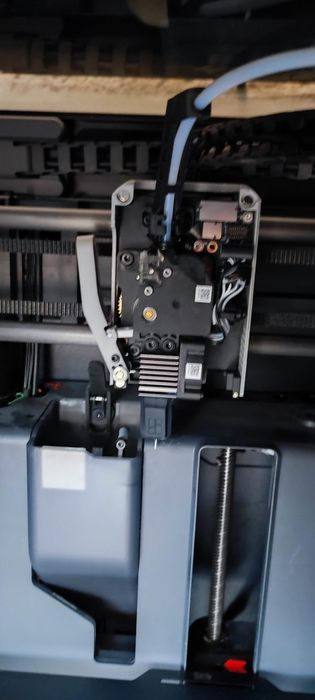 Imprimantă 3D Bambulab P1S cu AMS