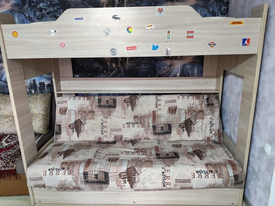 Продам двух ярусную кровать