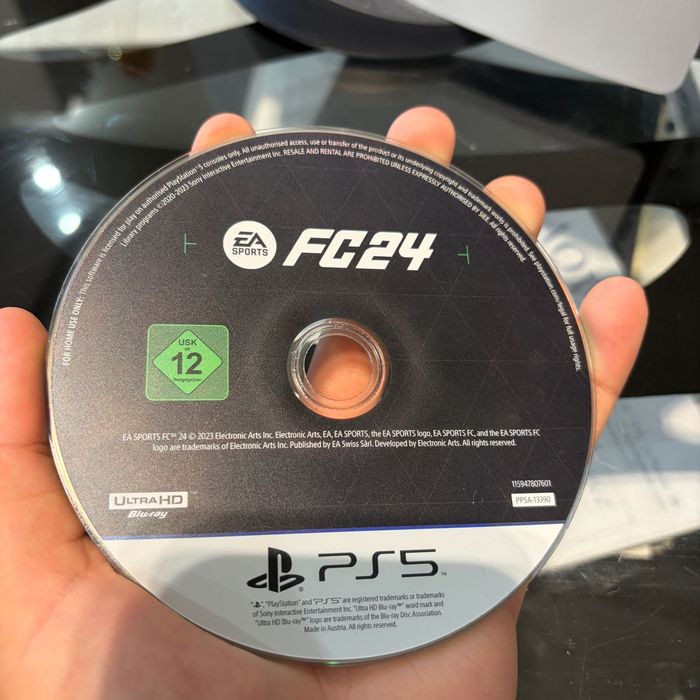 Playstation 5 disk-GTA V, Mortal kombat ultimate, fifa 24