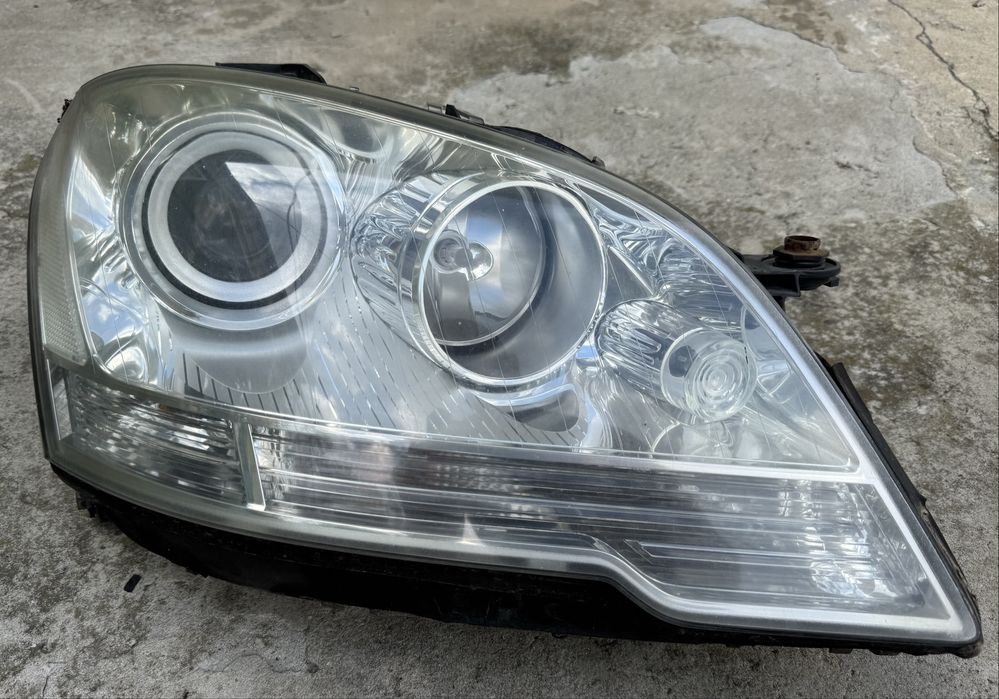 Ляв и десен фар за Мерцедес ML W164 facelift