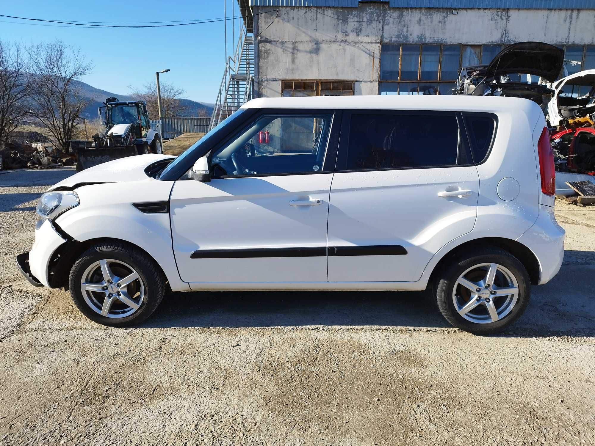 На части Киа Соул Kia Soul 1.6 бензин 2012г. Автомат гр. Перник Калкас ...