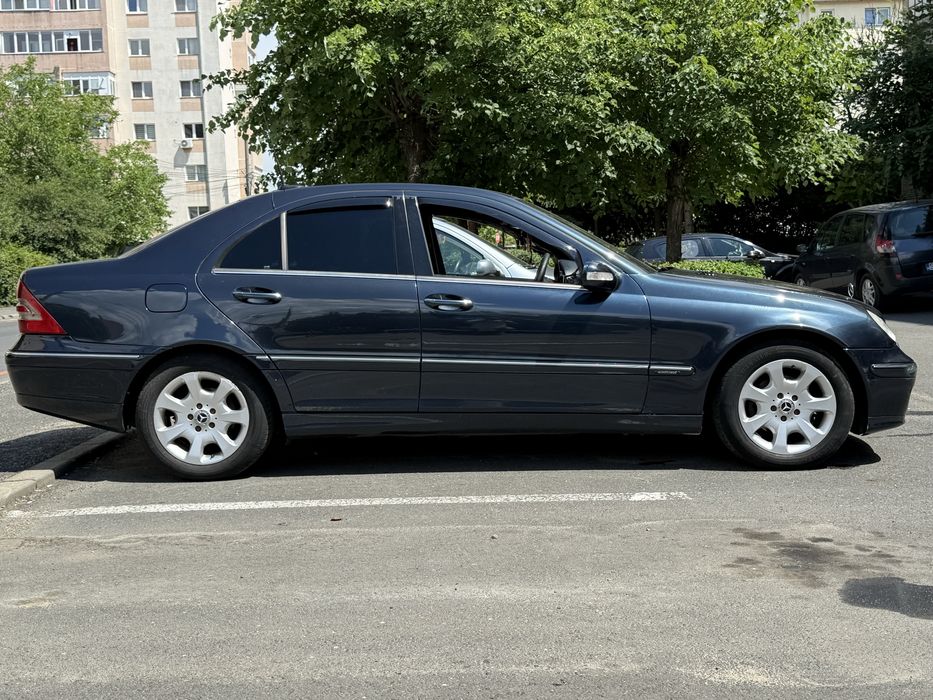 Mercedes-Benz C220 CDI (W203) – 3.300€ Negociabil